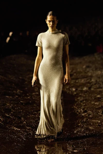 Look 70